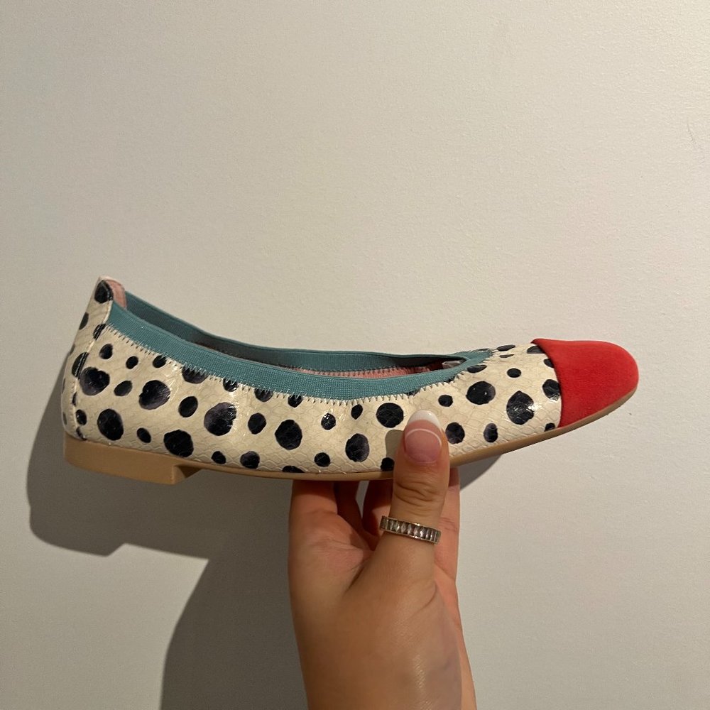 Pretty Ballerinas Shirley Black, White & Coral